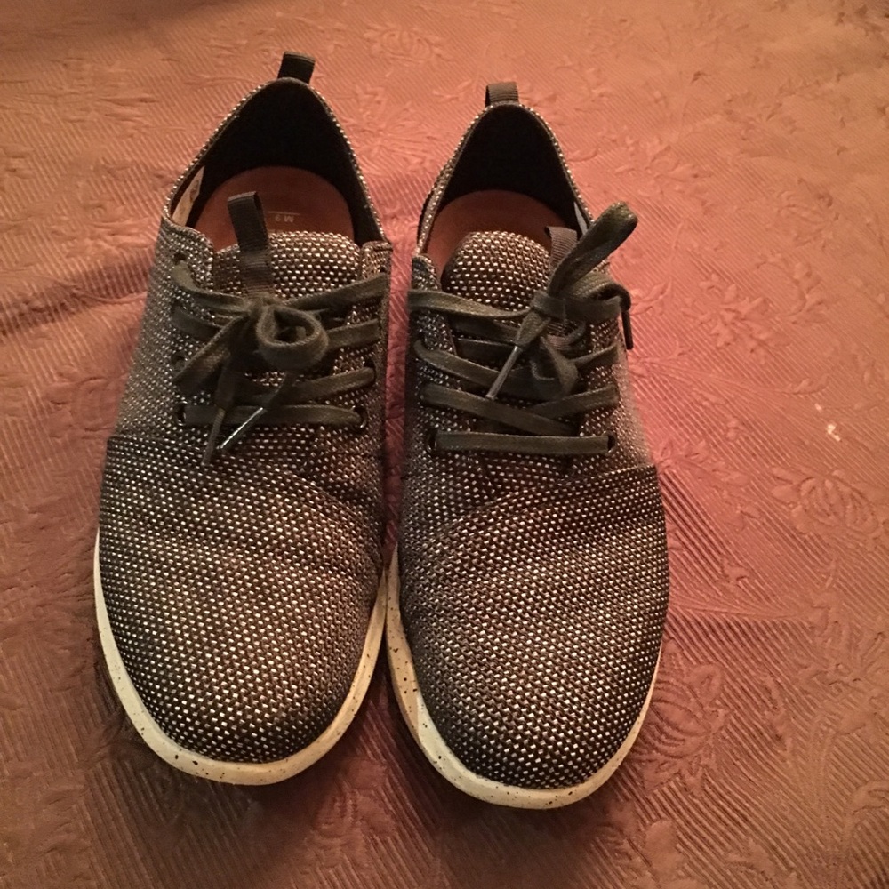 Toms shoes men size 9